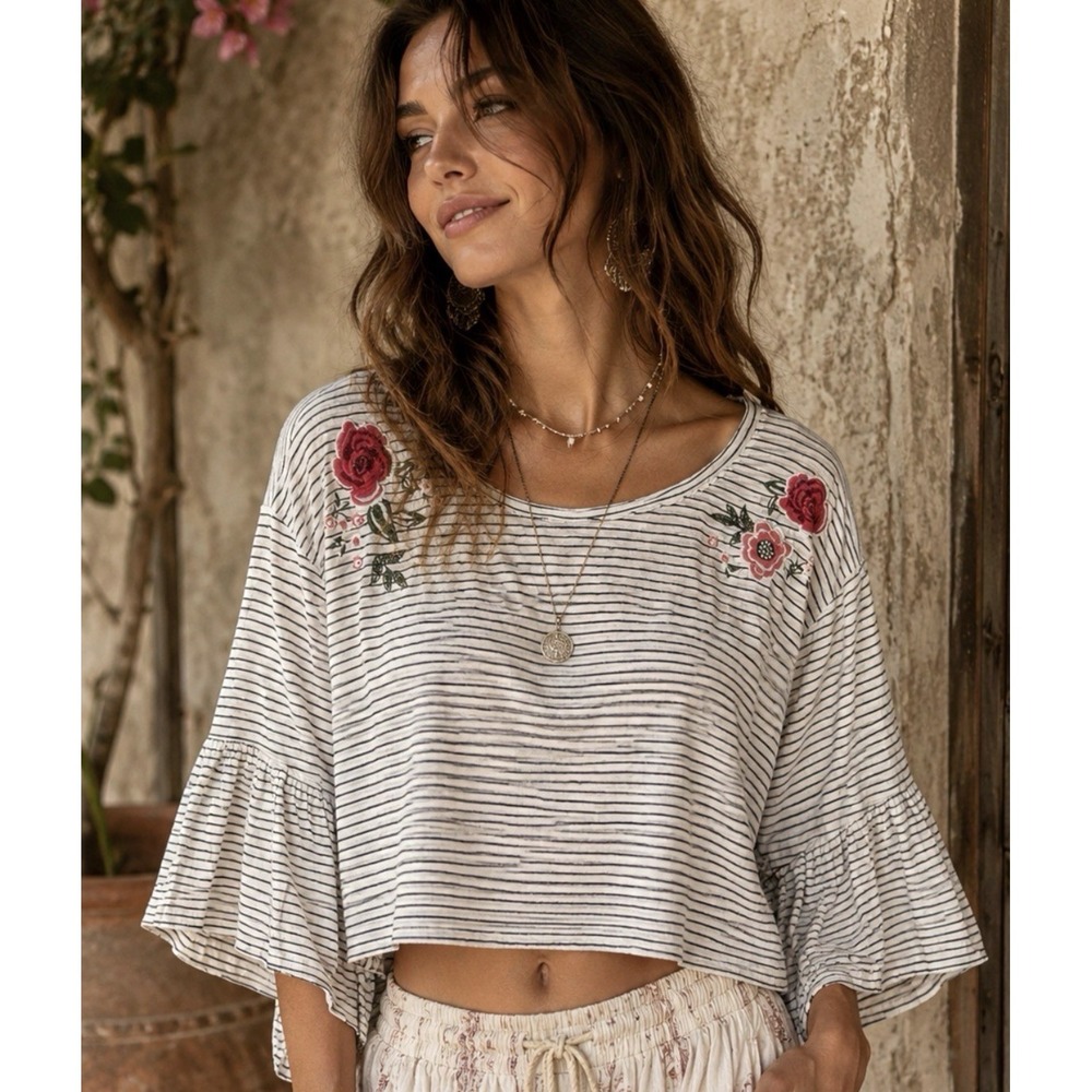 Hollister Floral Embroidered Bell Sleeve Top Womens Size M Striped Boho Peasant